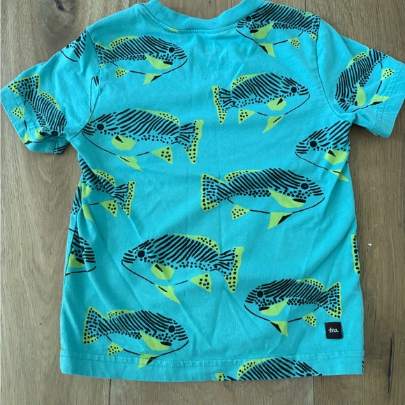Tea Collection Turquoise Fish Print Tee - Picture 3 of 3